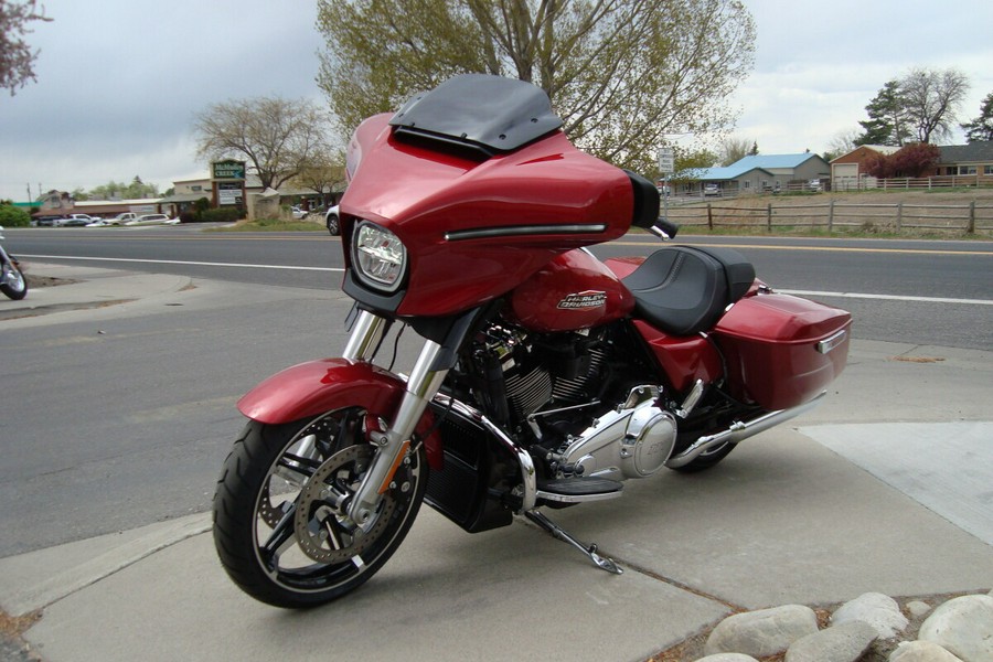 2025 Harley-Davidson Street Glide® Brilliant Red