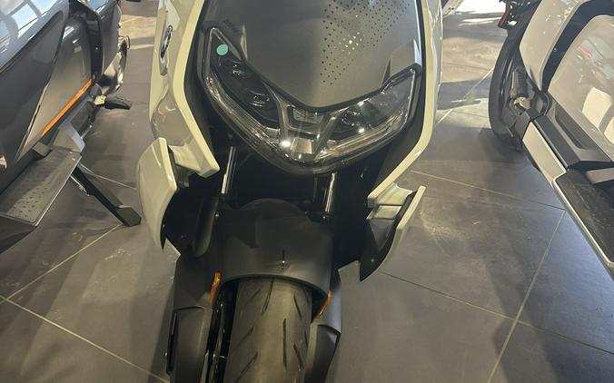 2023 BMW CE 04