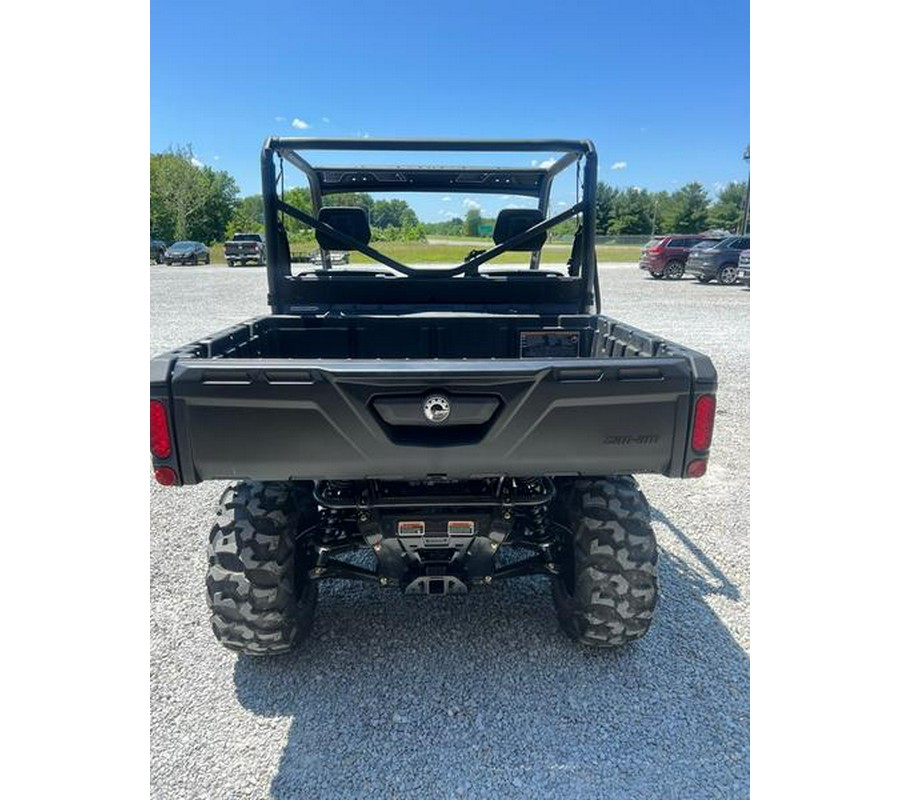 2023 Can-Am® Defender DPS HD7 Tundra Green