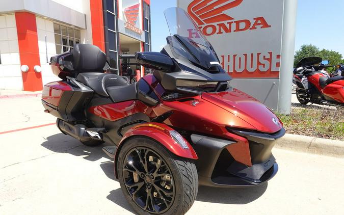 2023 Can-Am® Spyder RT Limited Dark Wheels