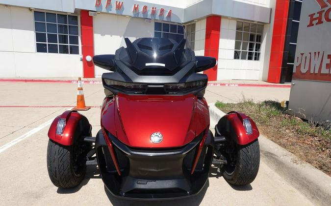 2023 Can-Am® Spyder RT Limited Dark Wheels