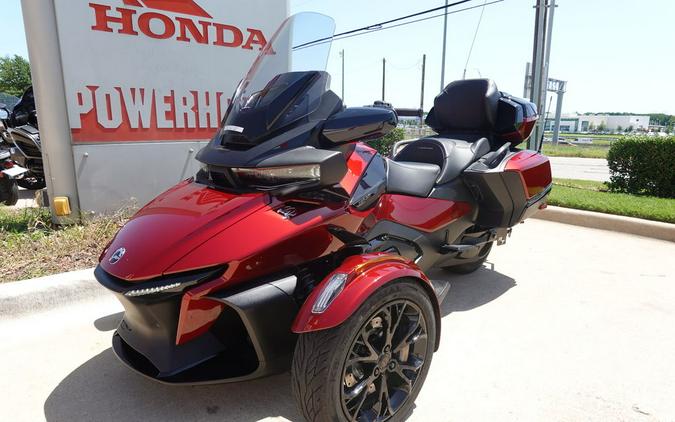 2023 Can-Am® Spyder RT Limited Dark Wheels