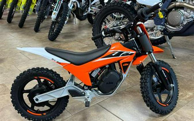 FIRST LOOK! THE ALUMINUM FRAMED 2024 KTM SX-E 2 IS COMING SOON