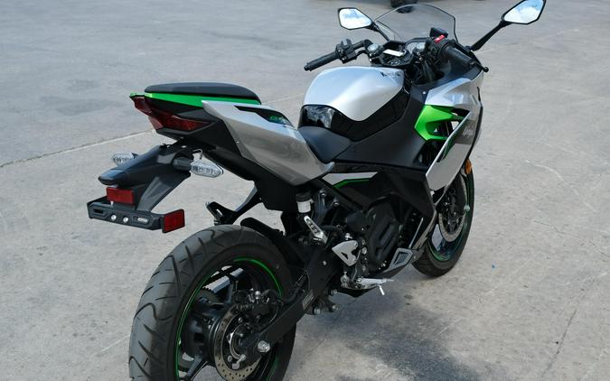 2024 KAWASAKI NINJA E1 ABS