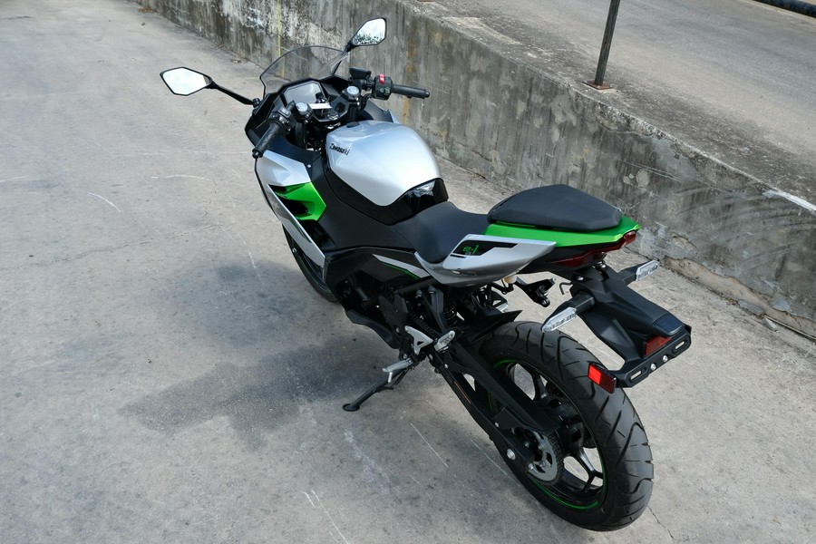 2024 KAWASAKI NINJA E1 ABS