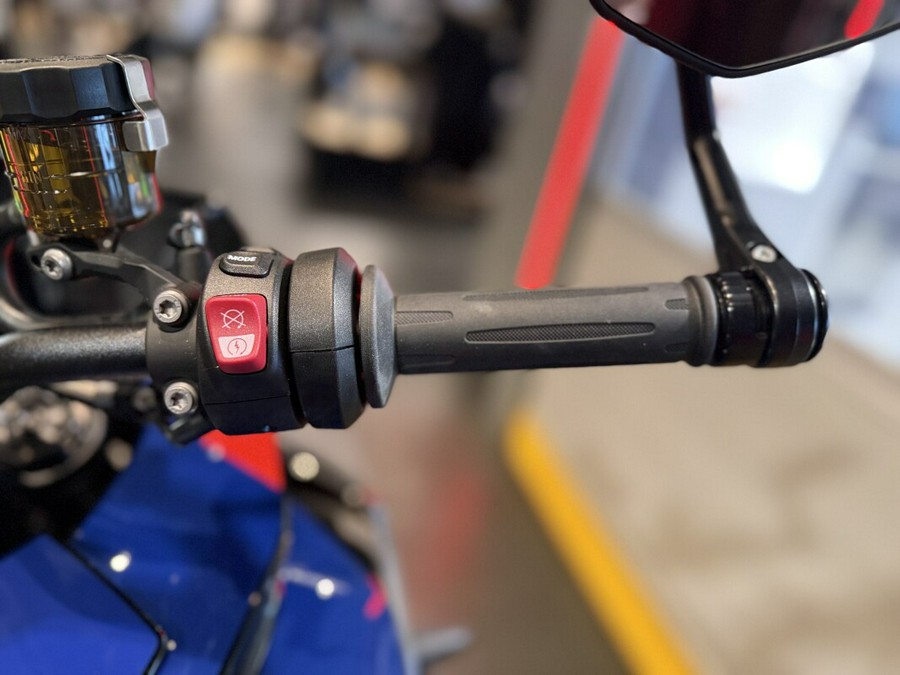 2026 BMW Motorrad M 1000 XR