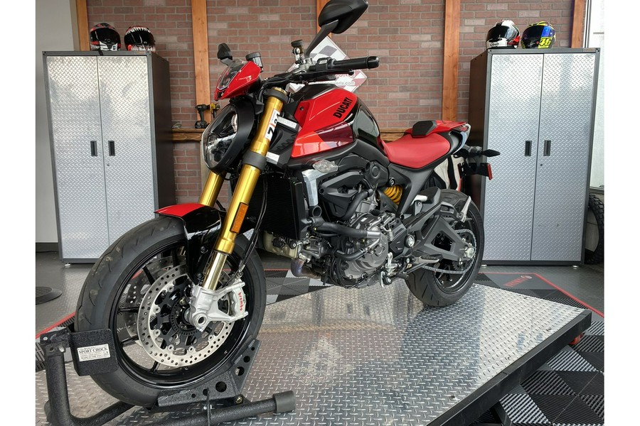 2024 Ducati Monster SP