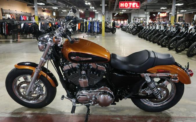 2016 Harley-Davidson 1200 Custom