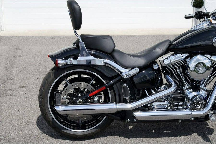 2015 Harley-Davidson® FXSB Breakout