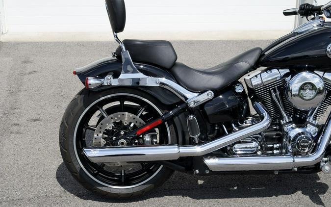 2015 Harley-Davidson® FXSB Breakout