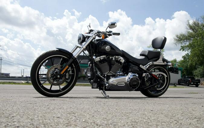 2015 Harley-Davidson® FXSB Breakout