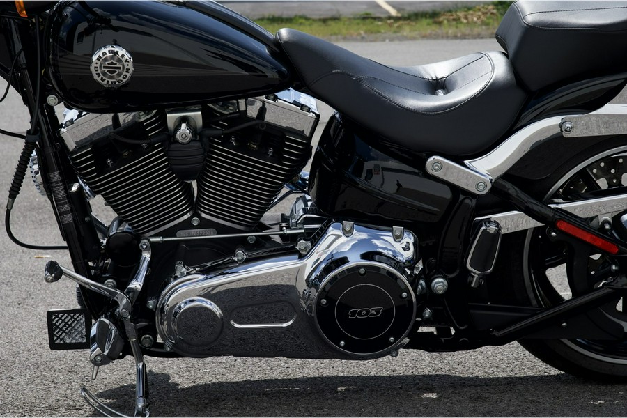 2015 Harley-Davidson® FXSB Breakout