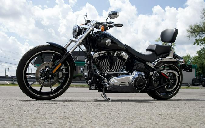 2015 Harley-Davidson® FXSB Breakout