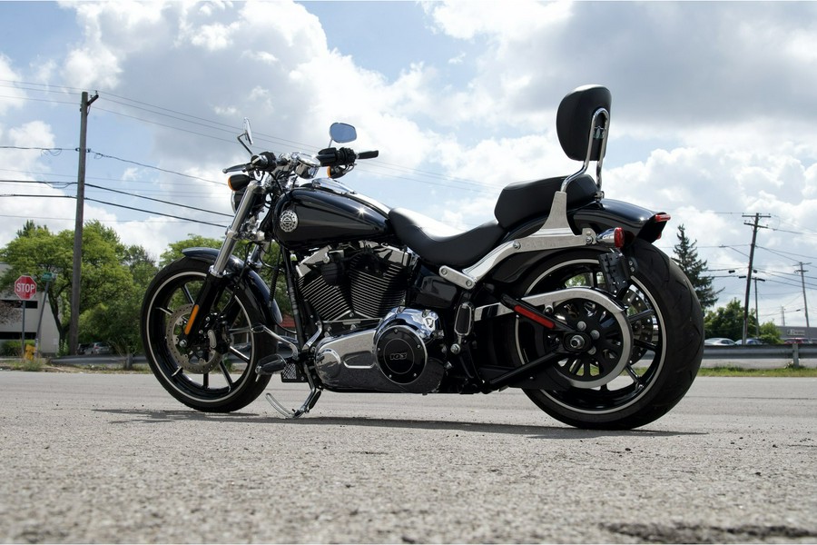 2015 Harley-Davidson® FXSB Breakout