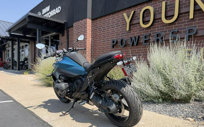 2026 BMW Motorrad R 1300 R BLUE