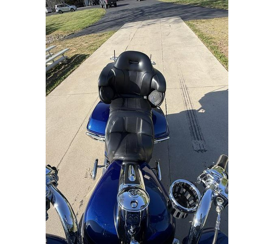 2015 Harley-Davidson® FLTRUSE - CVO™ Road Glide® Ultra