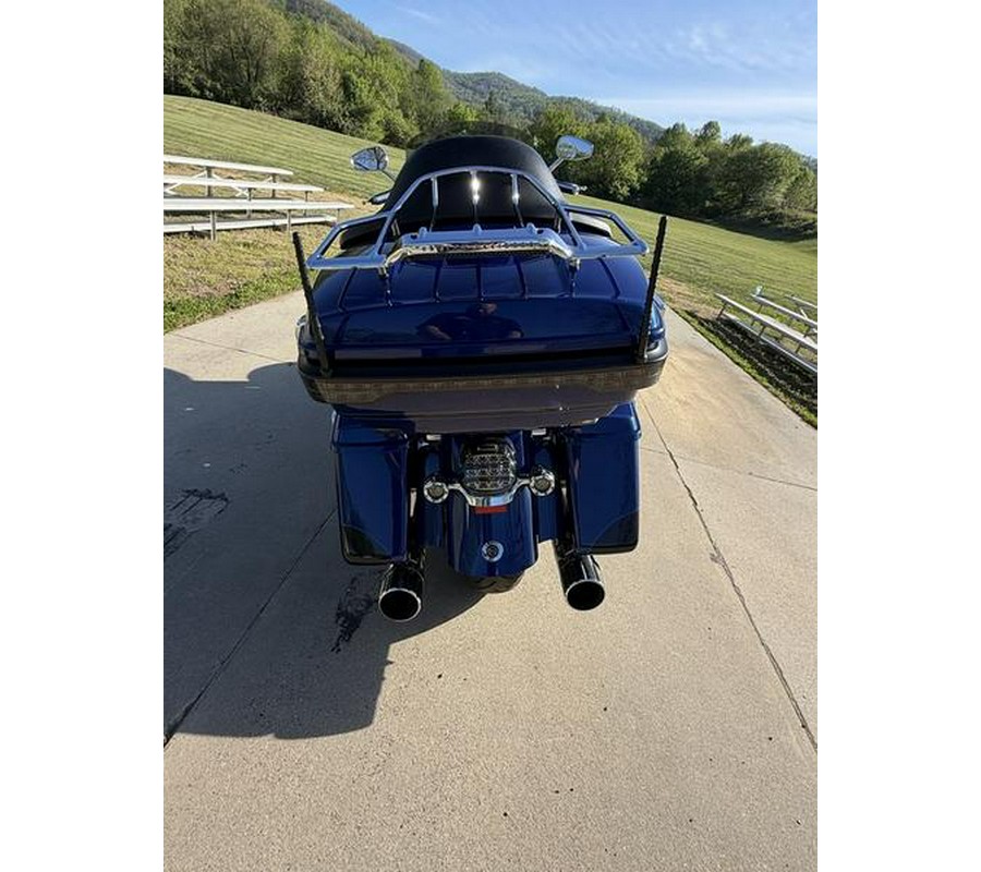 2015 Harley-Davidson® FLTRUSE - CVO™ Road Glide® Ultra