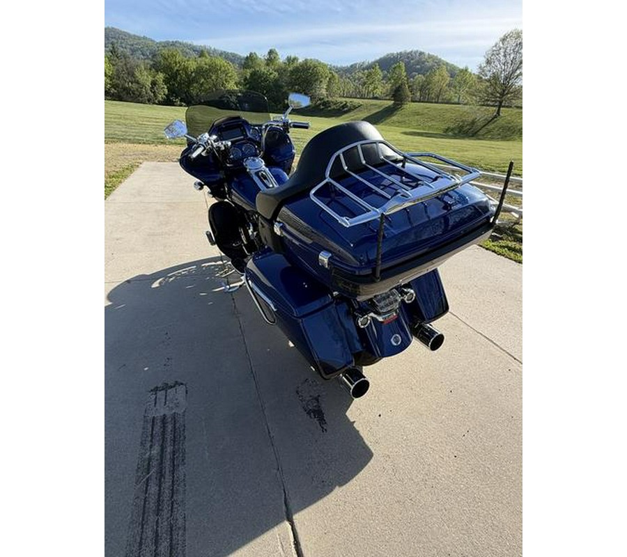 2015 Harley-Davidson® FLTRUSE - CVO™ Road Glide® Ultra