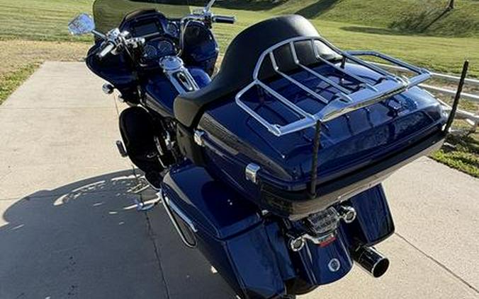 2015 Harley-Davidson® FLTRUSE - CVO™ Road Glide® Ultra