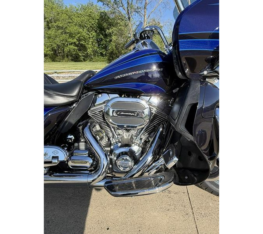 2015 Harley-Davidson® FLTRUSE - CVO™ Road Glide® Ultra