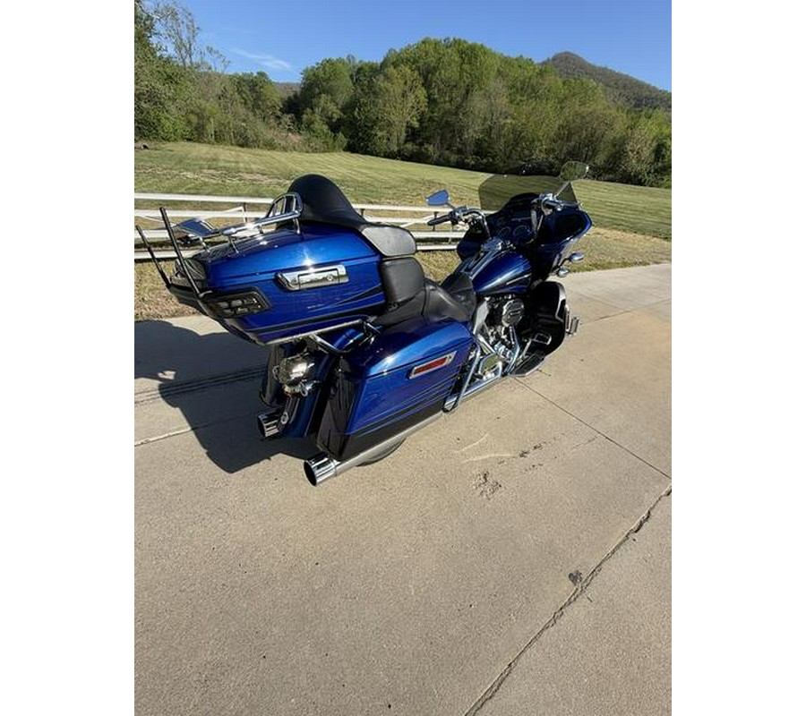 2015 Harley-Davidson® FLTRUSE - CVO™ Road Glide® Ultra