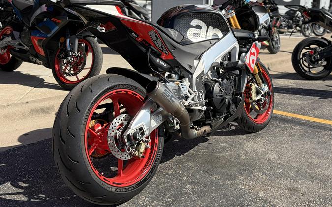2016 Aprilia Tuono V4