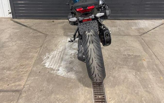 2026 BMW R1300R