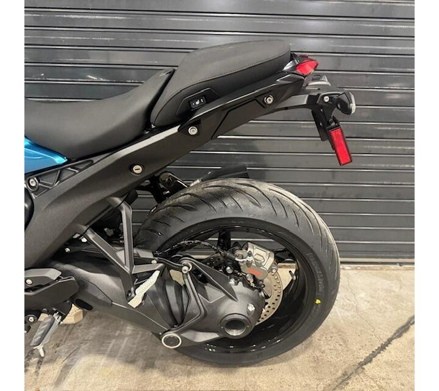 2026 BMW R1300R
