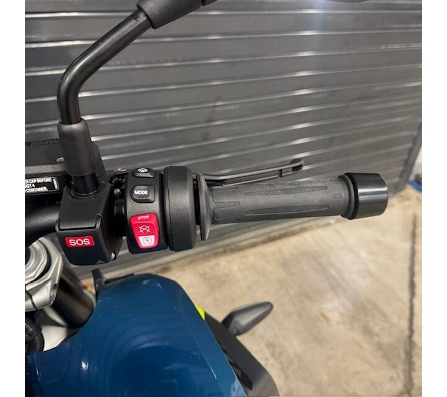 2026 BMW R1300R