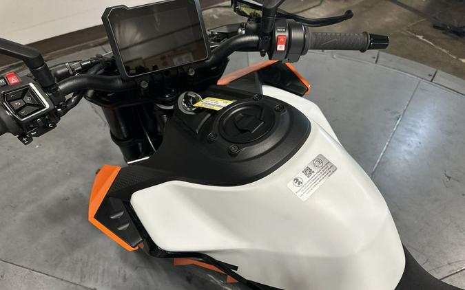 2027 KTM Duke 990