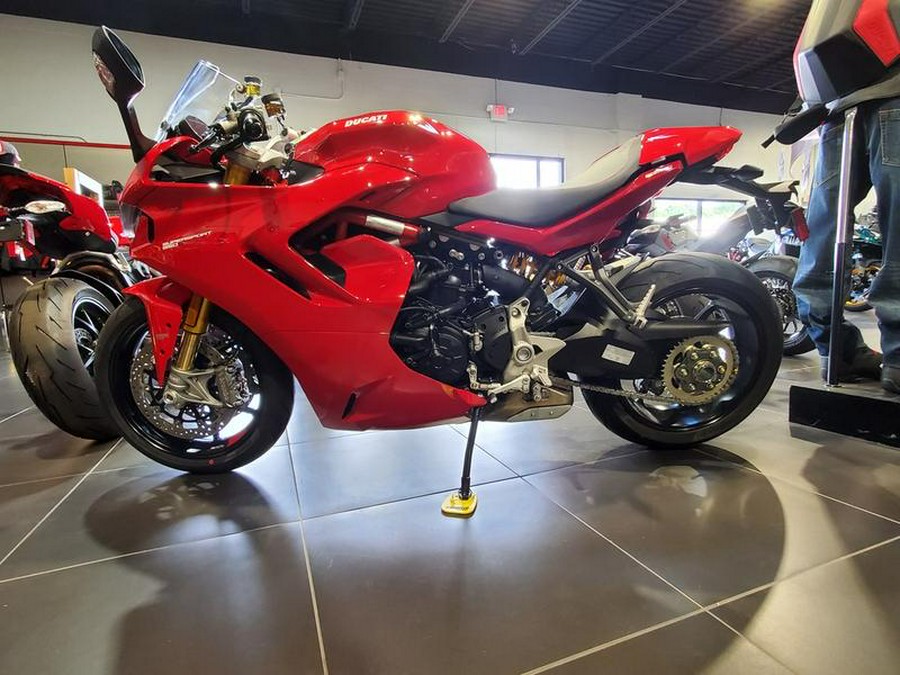 2024 Ducati Supersport 950 S Red