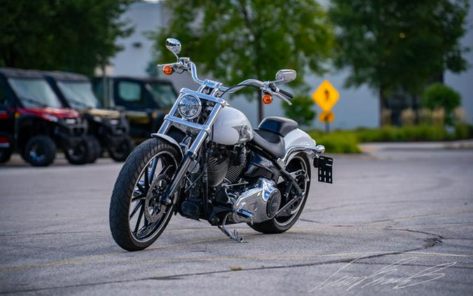 2016 Harley-Davidson Softail FXSB - Breakout