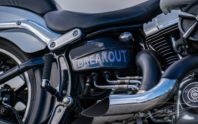 2016 Harley-Davidson Softail FXSB - Breakout