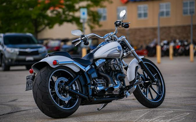 2016 Harley-Davidson Softail FXSB - Breakout