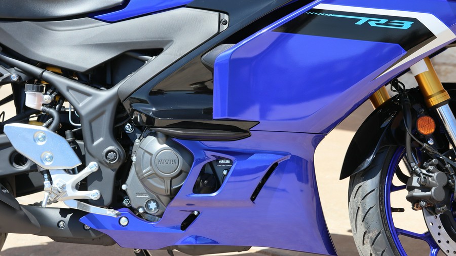 2026 YAMAHA YZFR3 ABS