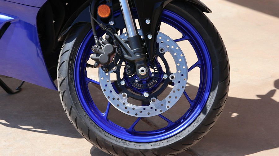 2026 YAMAHA YZFR3 ABS