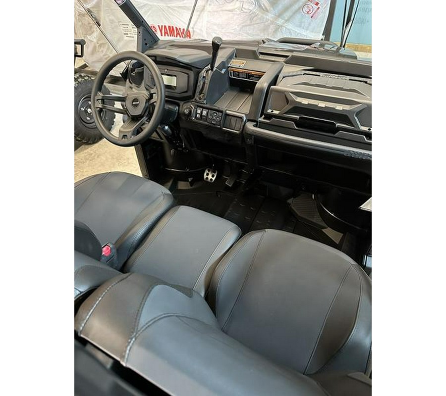 2026 Can-Am® Defender XT HD9