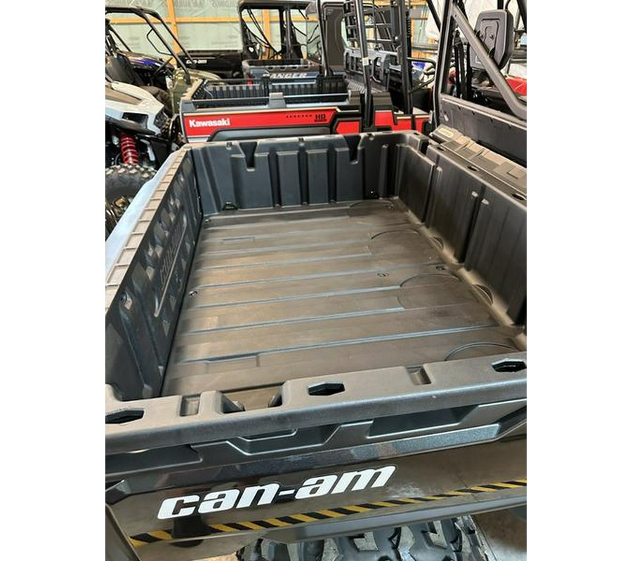 2026 Can-Am® Defender XT HD9
