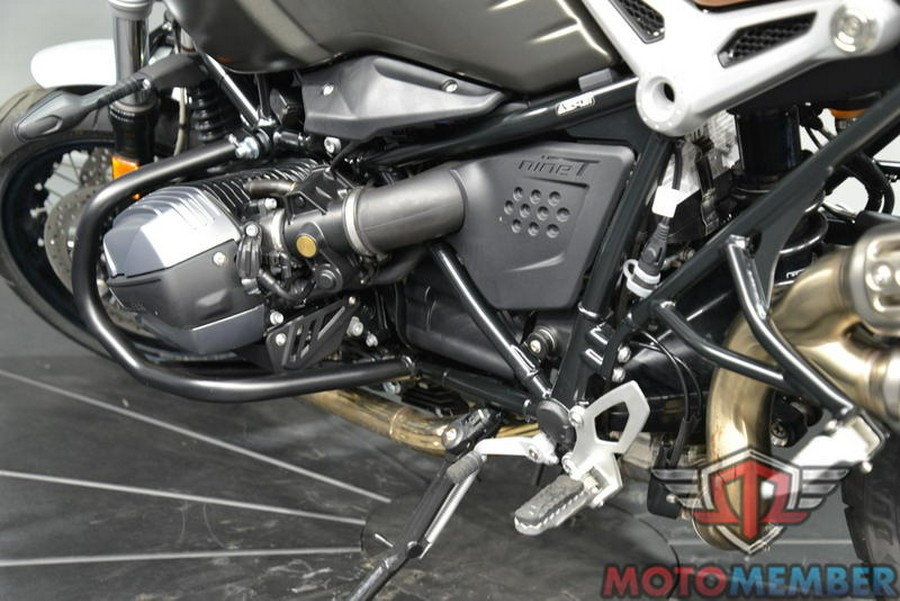 2023 BMW R nineT Scrambler Manhattan Metallic Matte