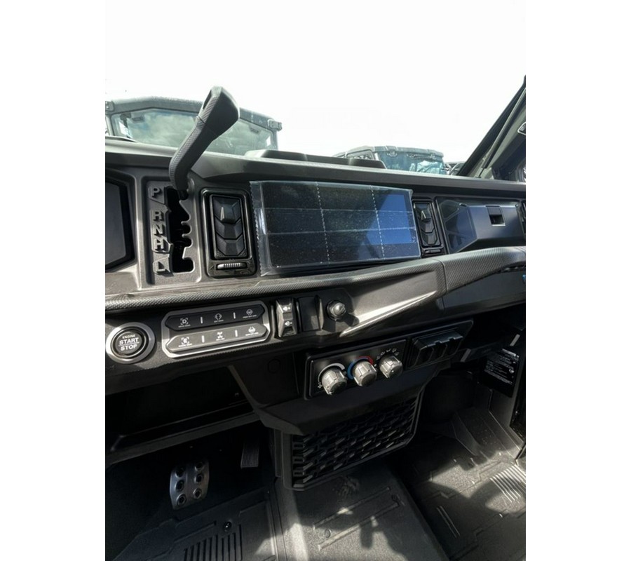 2026 Can-Am Defender MAX Lone Star Cab HD11