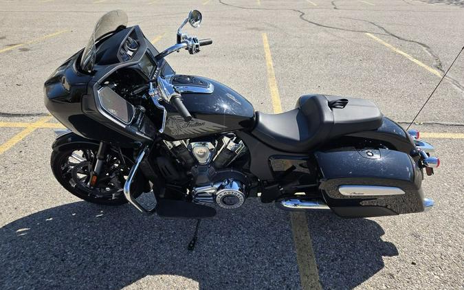 2022 Indian Motorcycle® Challenger® Limited Black Metallic