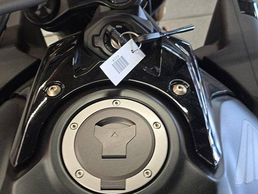 2026 Honda® CB650R E-Clutch