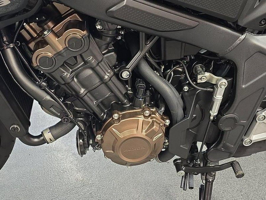 2026 Honda® CB650R E-Clutch