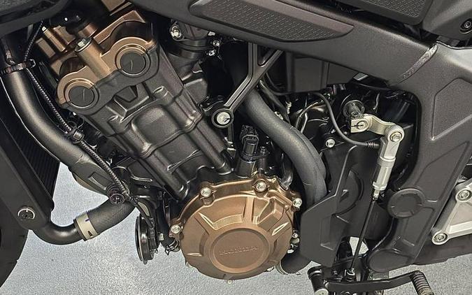 2026 Honda® CB650R E-Clutch