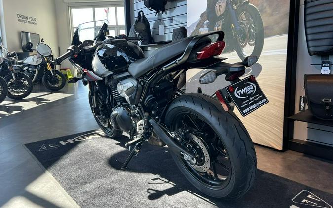 2026 Triumph Thruxton 400