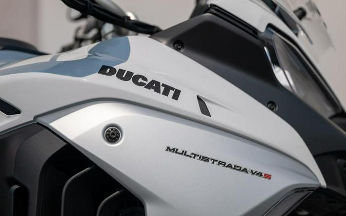 2024 Ducati Multistrada V4S Iceberg White - Alloy Wheels