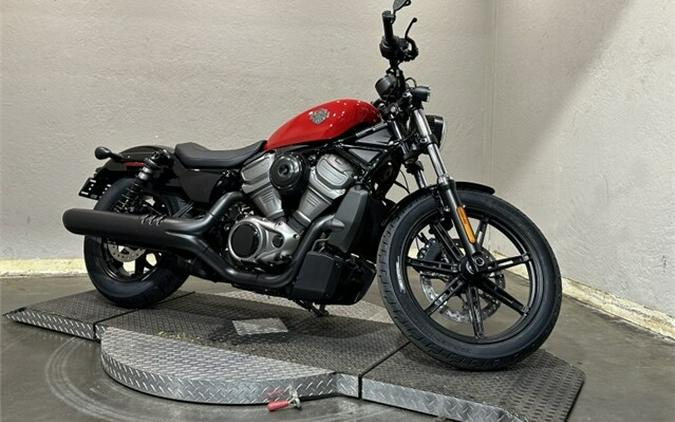 Harley-Davidson Nightster™ 2023 RH975 933061DT REDLINE RED