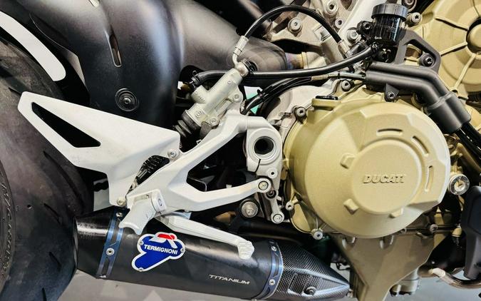 2021 Ducati Streetfighter V4 S Dark Stealth