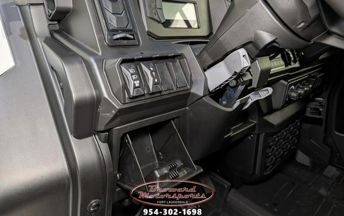 2026 Can-Am Defender MAX Limited HD11