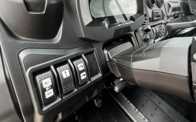 2026 Can-Am Defender PRO Limited HD10